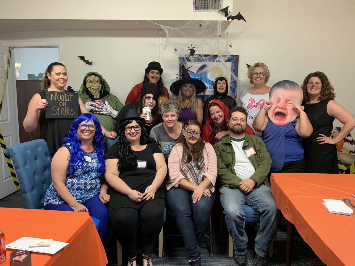 vanguardmgmt's tweet photo. Halloween Lunch at Vanguard.
#HAPPYTOPDAY #Amazing #office #Goodtimes #activities #LoveTwitter #Twitter #officefuntym #officefunction๐๐ #officefuntime๐ #officefun๐ https://t.co/tswcpZ0mAI