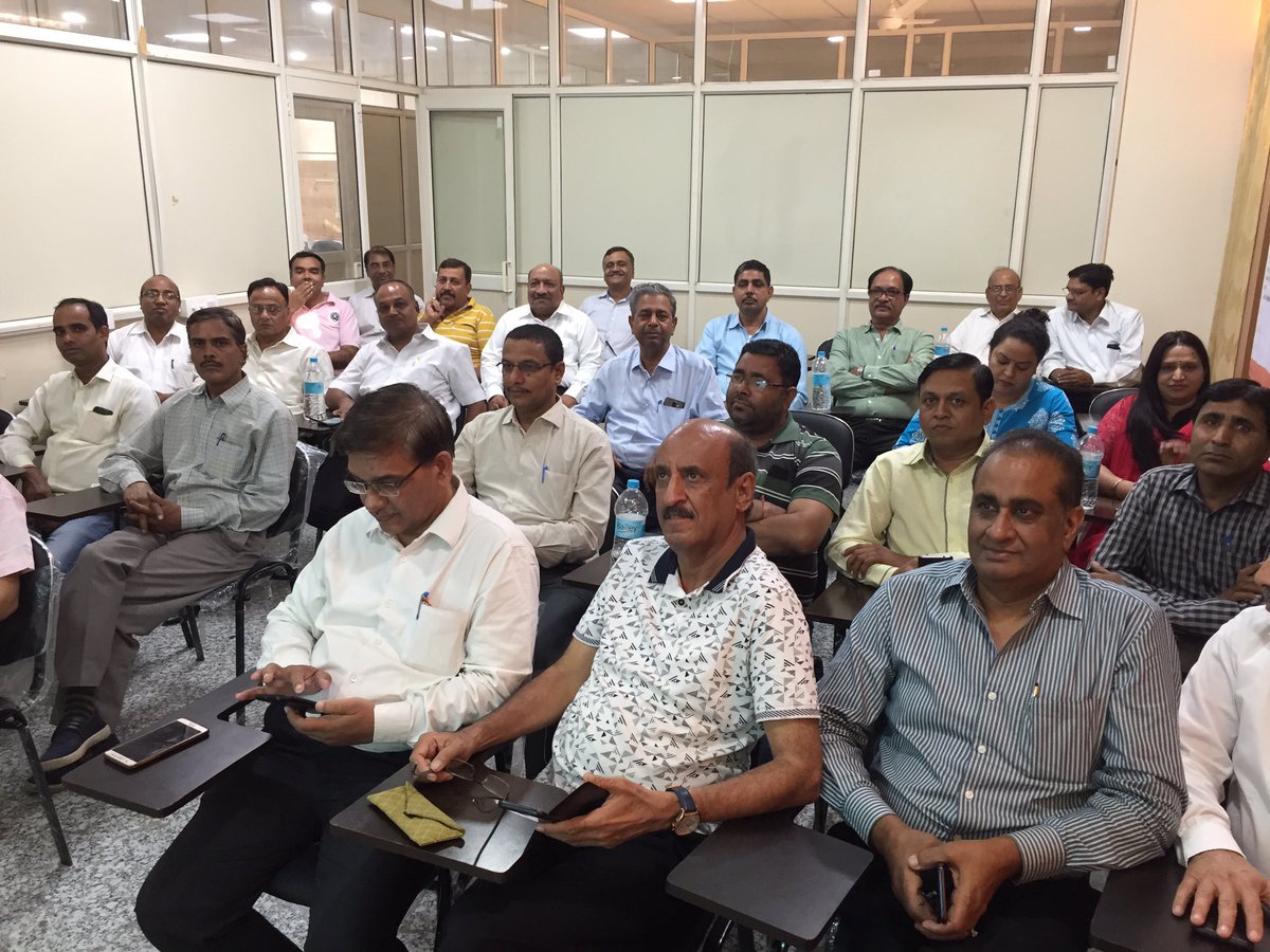 lubvkia's tweet photo. LUB, Jaipur @  Live Video Conferencing MSME Support &amp; Outreach by Hon. Prime Minister Shri Narendra Modi today 02nd November Time 3:30 PM @ 4th Floor, Sewa Sadan, Sehakar Marg, Behind Sehakar Bhawan, Lal Khoti Scheme, Jaipur @narendramodi #LUB

https://t.co/z1GD2Qw45y https://t.co/k1eMlC1Zkh