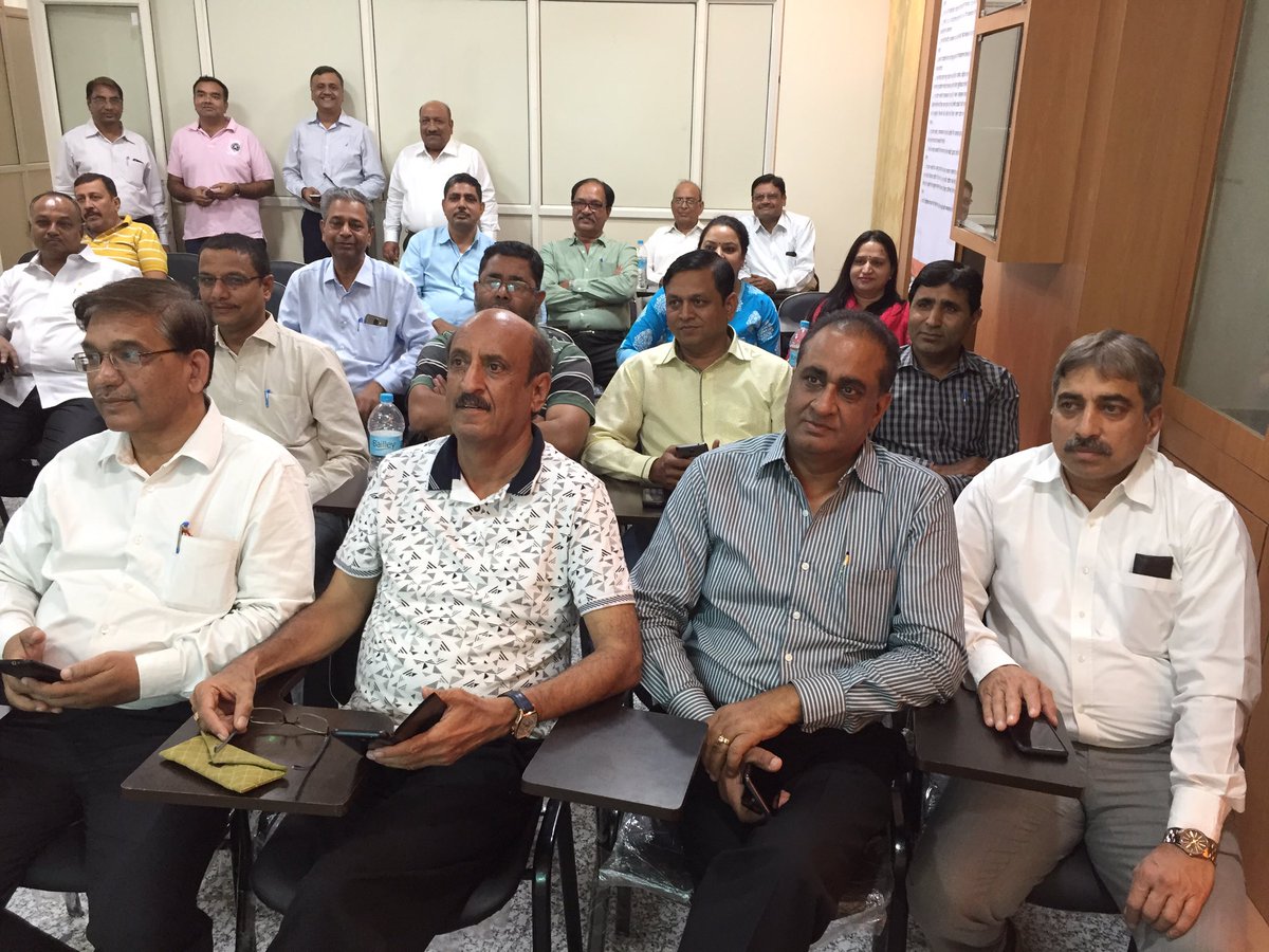 lubvkia's tweet photo. LUB, Jaipur @  Live Video Conferencing MSME Support &amp; Outreach by Hon. Prime Minister Shri Narendra Modi today 02nd November Time 3:30 PM @ 4th Floor, Sewa Sadan, Sehakar Marg, Behind Sehakar Bhawan, Lal Khoti Scheme, Jaipur @narendramodi #LUB

https://t.co/z1GD2Qw45y https://t.co/k1eMlC1Zkh