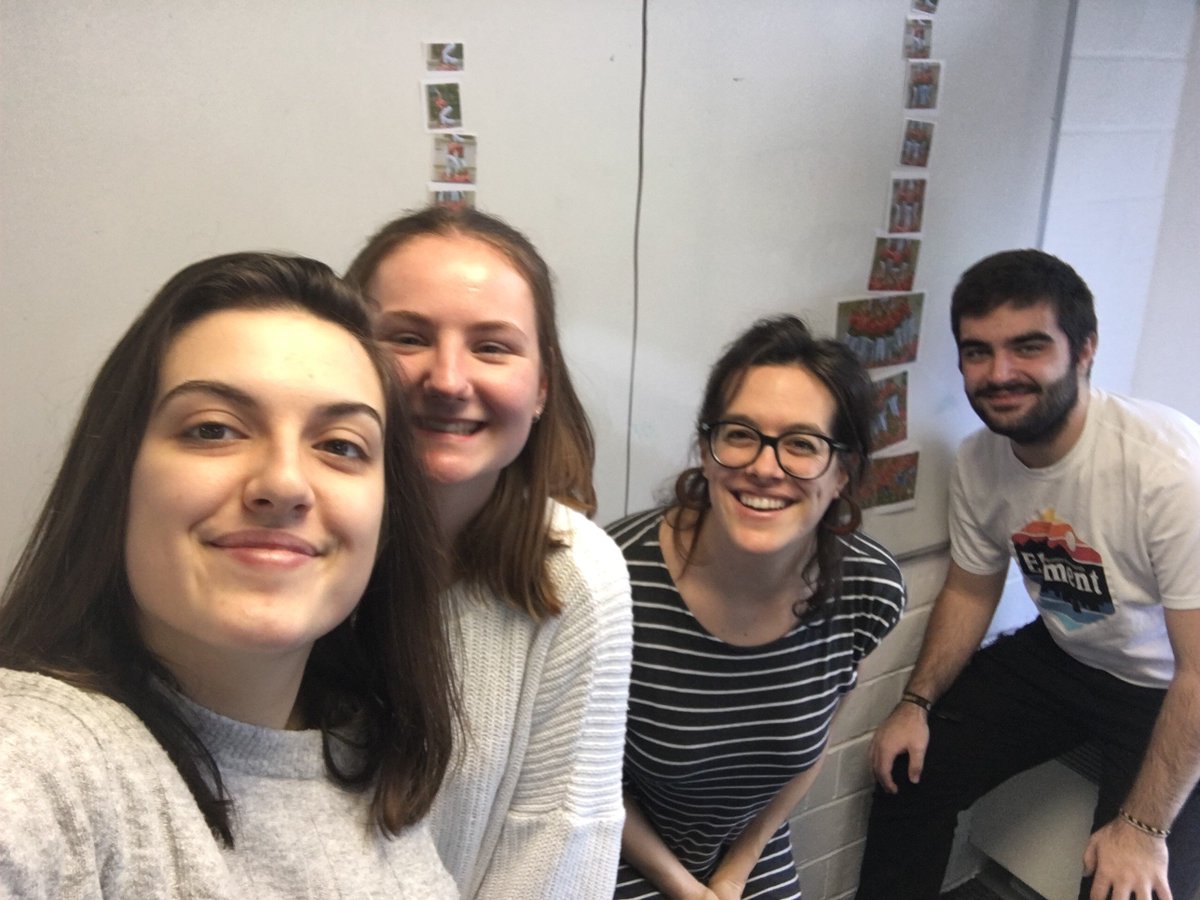 UobCatalan's tweet photo. Mira què vam fer ahir a Birmingham @reneepera!
Gràcies per compartir idees i materials! #JIPC18 #XarxaLlull
@EVelho2 @lau_arnaud @NickLoat1 @ElisendaMarcer https://t.co/oX76DL2WOe