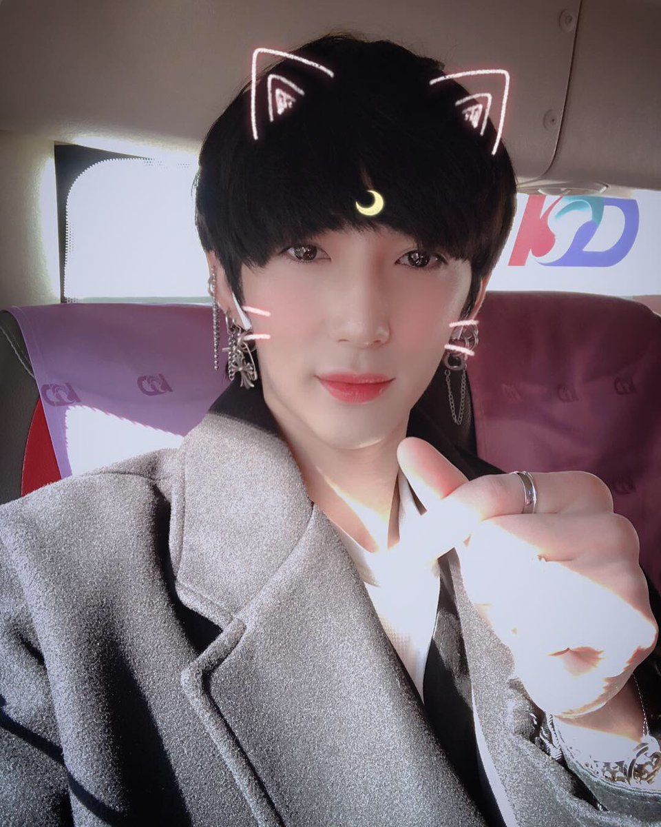 tg930409's tweet photo. 안녕 감기조심하세요 아프다...💙🍒❤️😢😭😭😭😭😭😭😭😭😭😭😭 https://t.co/wfSxd5cbGm