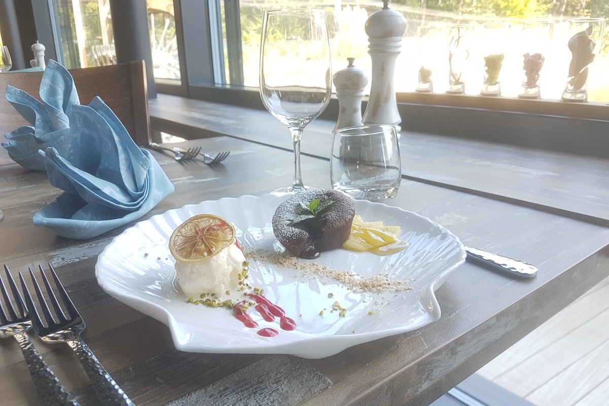 Flüssiges Schokoladenmuffin vom PinkFlamingo. #dessert#PinkFlamingo