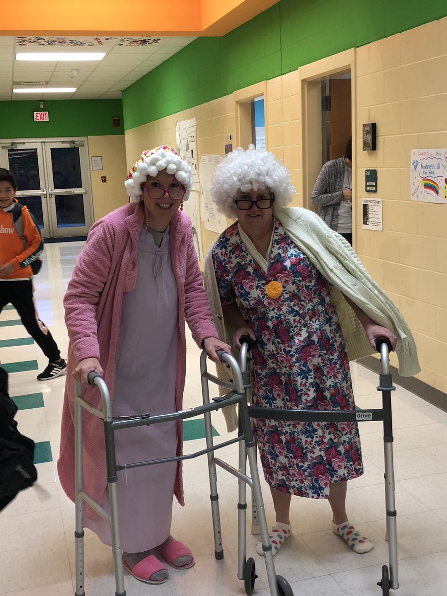 JodiWilmoth's tweet photo. Having such a fun Spirit Week #seniorcitizenday #5thgrade #JOBears #MACSawesome https://t.co/CmtpEloLY4