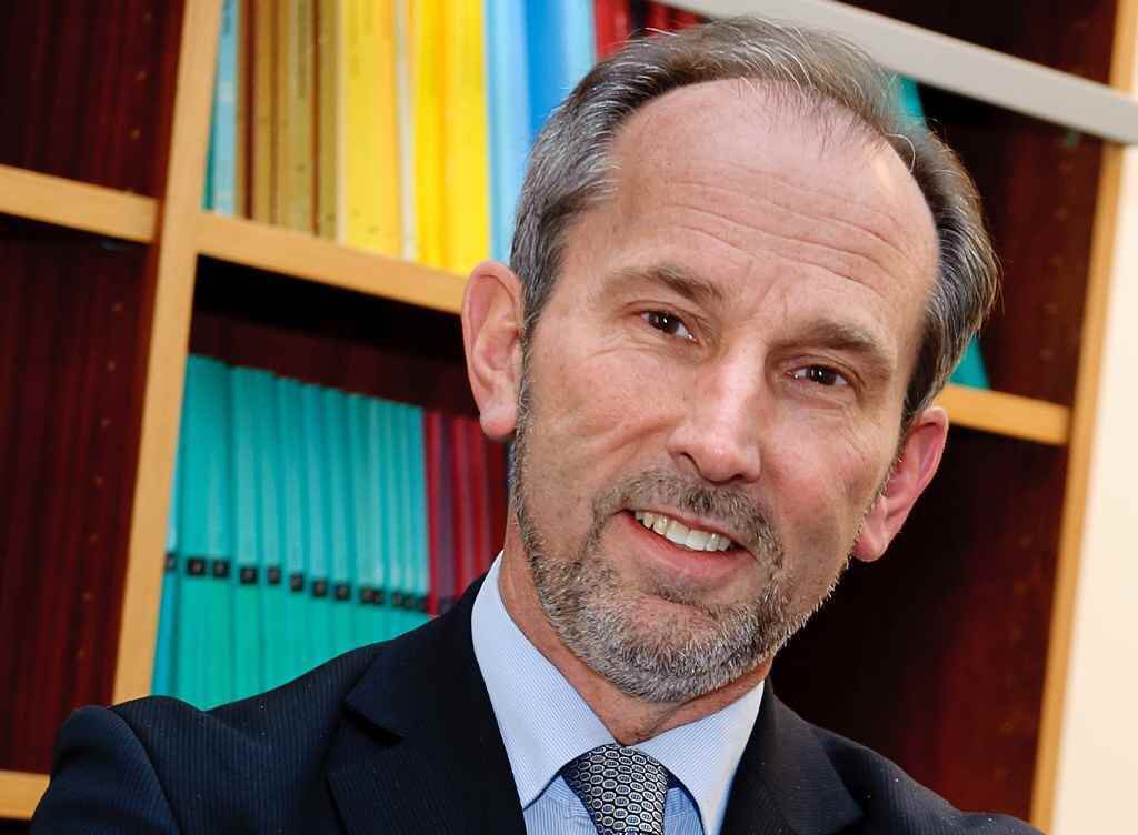 JochenCals's tweet photo. Voor wie meer over scheidend hoogleraar André Knottnerus wil weten, lees dit fraaie artikel in @observantUM met o.a. een reactie van @MinPres Mark Rutte https://t.co/sw0QsS2EPI Is #knottnerus al trending vandaag? https://t.co/JbjBJjXOVP