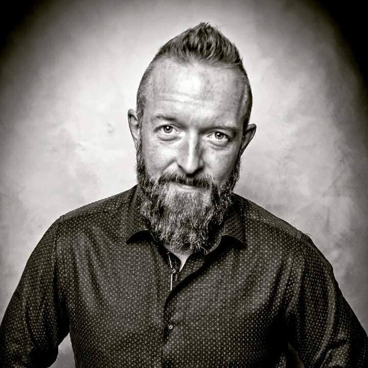 donaldmackerel's tweet photo. Countdown to #KFPC comedian of the year, 20 Dec @PercysCafeBar
1) Rob Mitchell
•MET comedian of the year 2018
•"Rob has a warmth on stage and an excellent sense of timing" - Hot Water Comedy Club
TICKETS/DETAILS:
https://t.co/onxKFWXzVi
#Shropshire #Whitchurch #Comedy https://t.co/hE2LnOnona