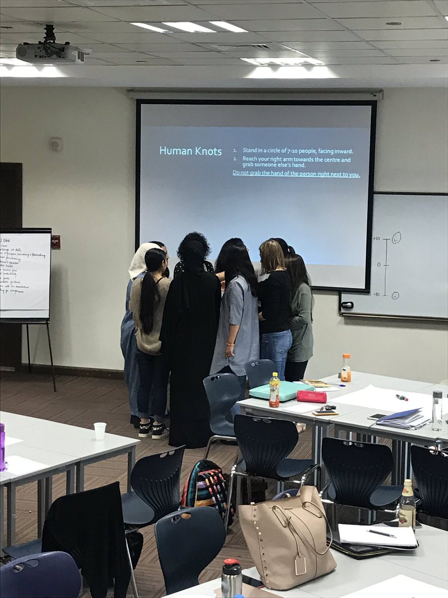 Lubol22's tweet photo. Experimenting with human knots with our Alumni MSc student @ShahindaB leading the Org Change lecture today! 🤝🤝🤝 #business #psychology #organisationalchange #positivepsychology #humanknots https://t.co/sBlJBzOtmf
