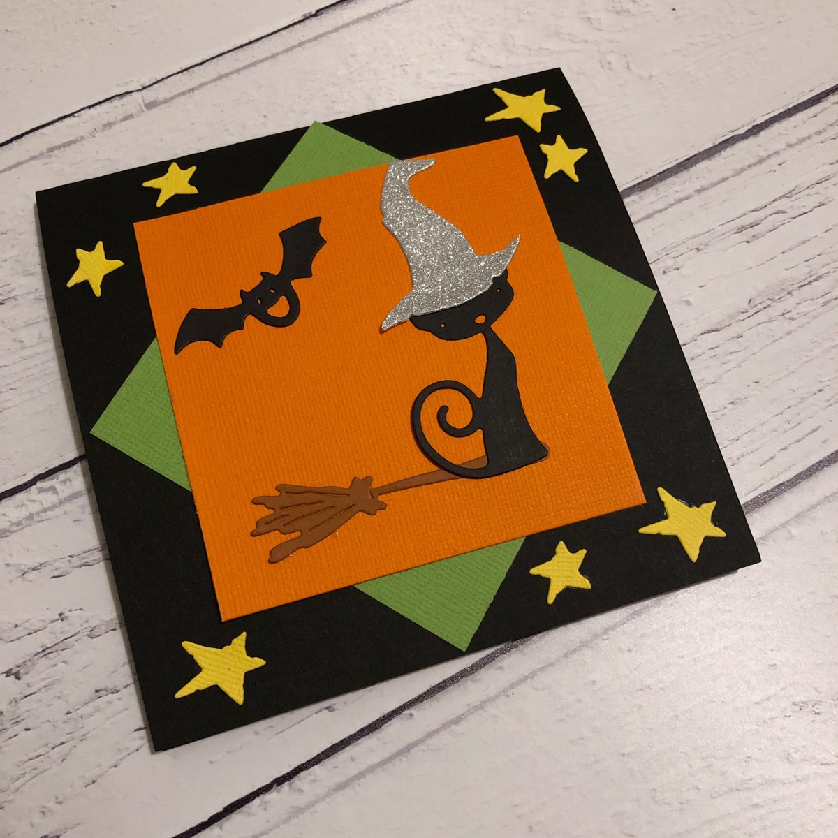 imakecutecards's tweet photo. Join me live at 10am on the @hobbybaseuk Facebook page for my next craft along! I’ll be making this spooktacular Halloween card! 👻🎃☠️🦇 https://t.co/lEZAwbCM4h
