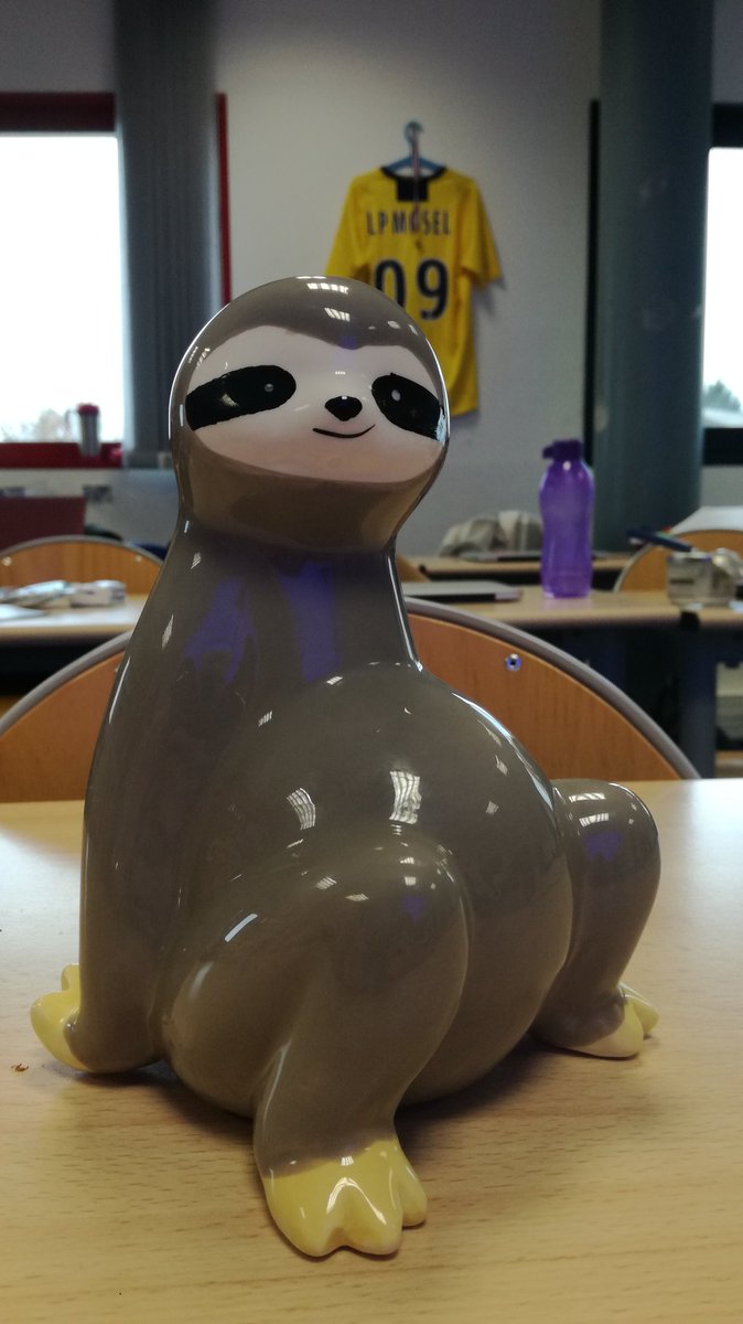 but_gaco_macast's tweet photo. À quelques heures de partir en vacances, la #promo11 tenait à vous présenter Étienne, sa nouvelle mascotte! https://t.co/Aere897qo3