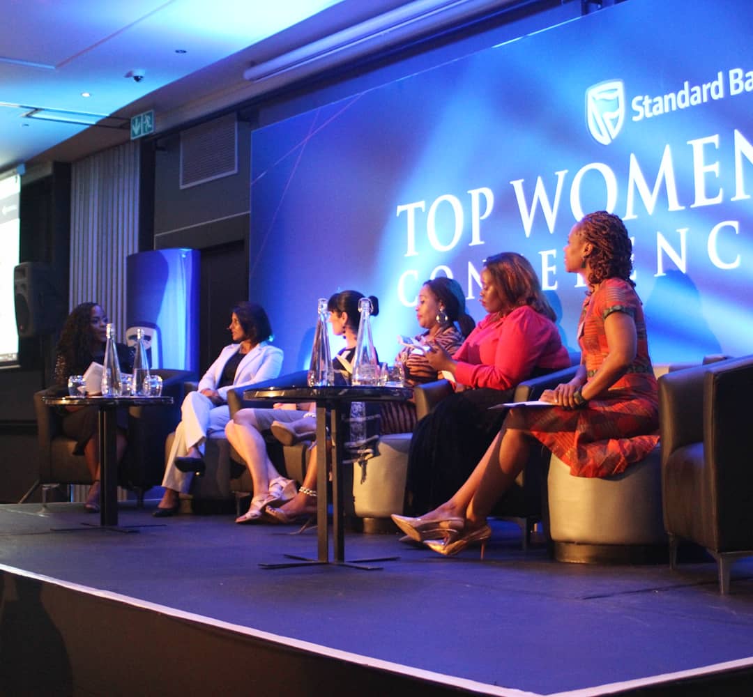 MphoMolefeZA's tweet photo. #Flashback to #GenderEquality conversations at the 2018 #Sbtopwomen where I was the #ConferenceModerator for Day 1. When you leave a conference like that, you cannot go back and continue with life as normal! You do more! You level up #PanAfricanConversations
πΈ: @eugenemahlaba https://t.co/Olw2DEq0vb