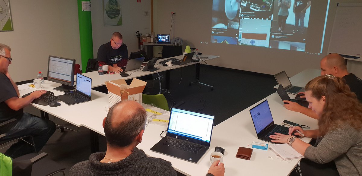 VeerlePhilips's tweet photo. #connecthack #cdkbelgium https://t.co/lvASN7mYHh