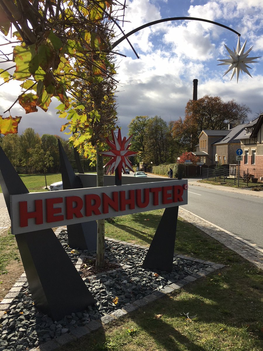 hiperscan's tweet photo. HiperScan war auf Tour. Besuch der Herrnhuter Sterne Manufaktur in Herrnhut. Wir packen nun in Dresden viele kleine original Herrnhuter Sterne für unsere Kunden und Partner ⭐️ #vorfreude #herrnhuter #herrnhut #stern #star #staircase #hiperscan #weihnachten #christmas https://t.co/vhhFd0RF2i