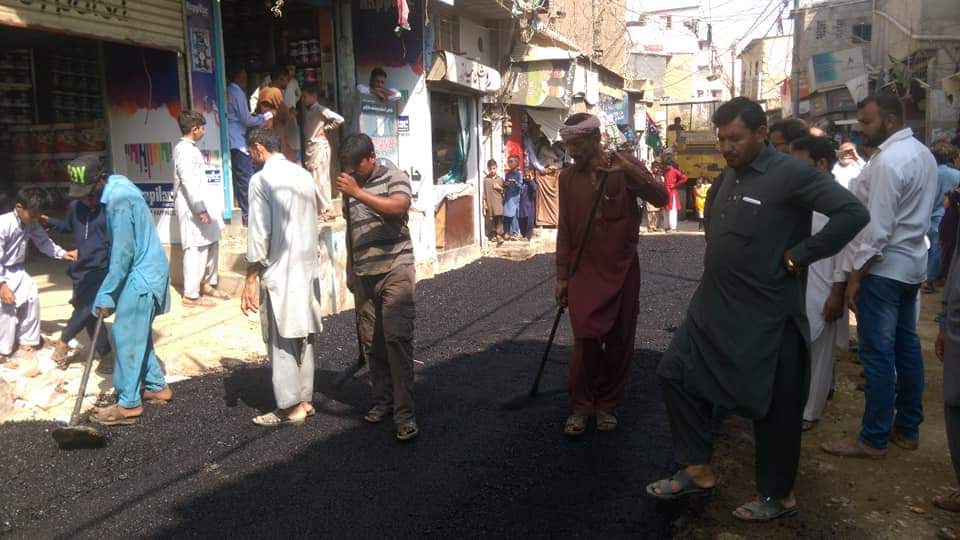 ibrohi31's tweet photo. #PS110 #UC29 Hijrat Colony this morning #SindhGovt has started another phase of development work under supervision of Ex-President Karachi Division Syed Najmi Alam Jurisdiction Of incompetent MPA Of PTI @KhurrumZamanPTI https://t.co/lqZ82fWoqg