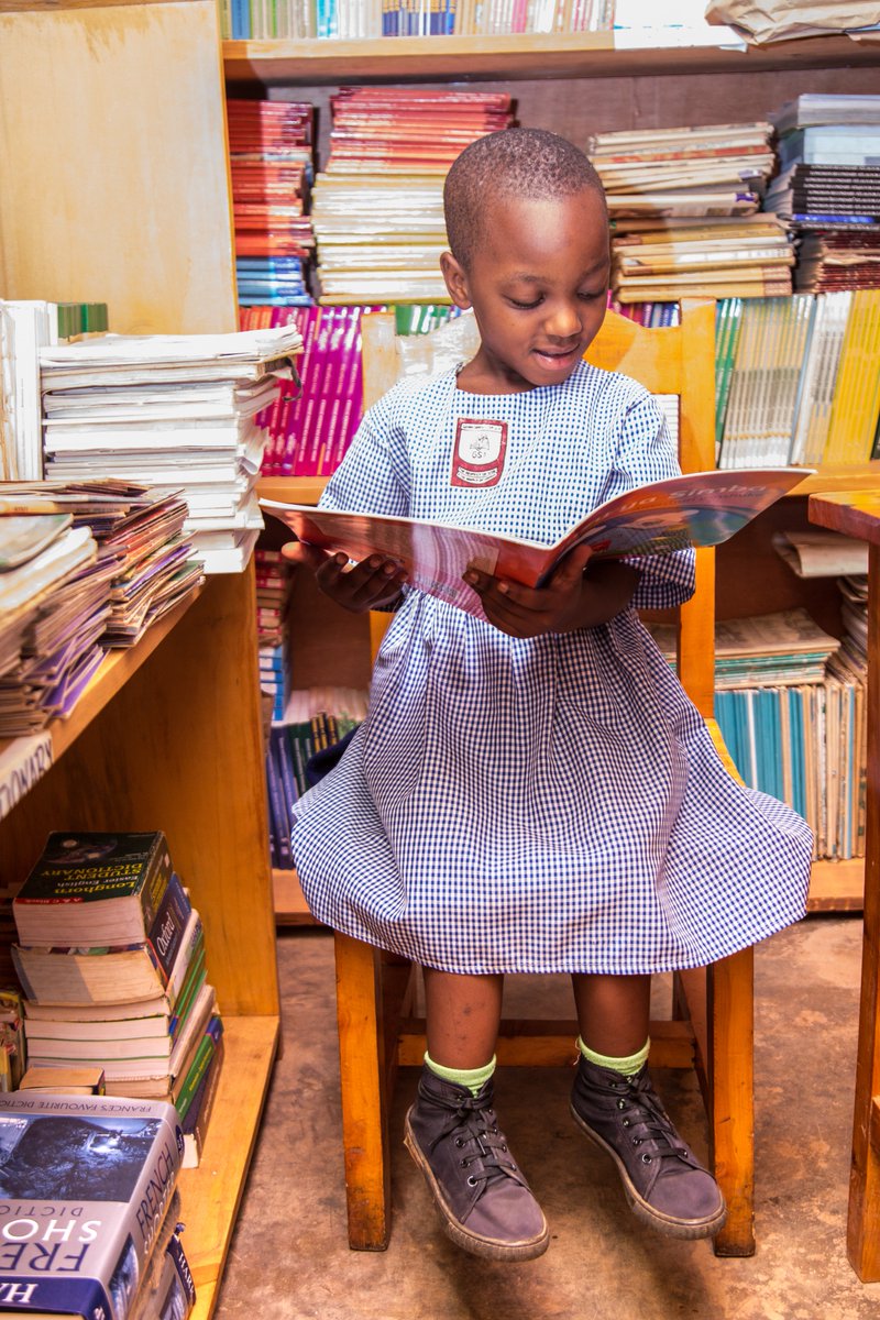 Mureke_Dusome's tweet photo. #DidYouKnow 🤗 encouraging and helping children to #read from a young age is the easiest and most #sustainable way to lay a solid foundation for academic and lifetime success! #Literacy #USAIDTransforms https://t.co/PHJky77DoV
