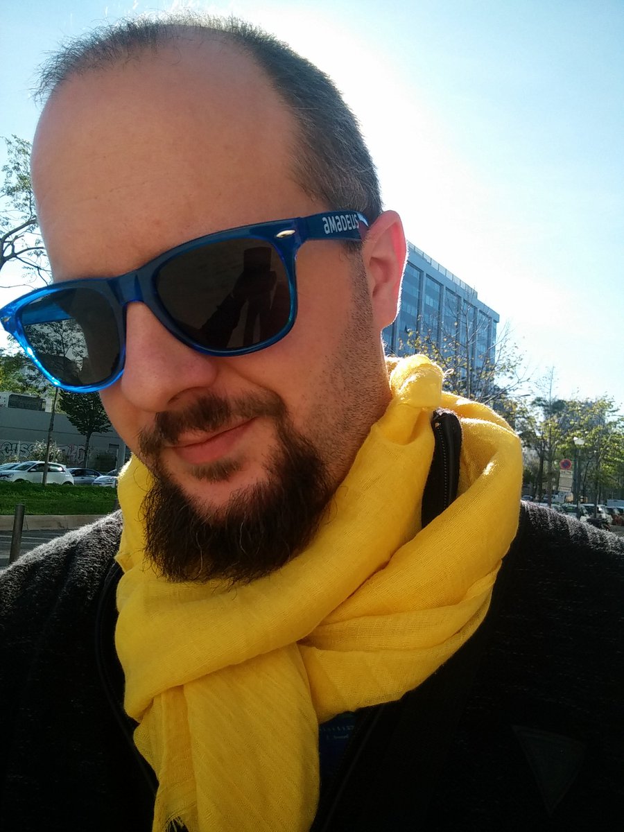 set_AdCID_true's tweet photo. Merci à @AmadeusNice pour les belles lunettes, la super conférence du #MDF2018, le sens du contact de vos équipes et les perfs en hackathon. See you next year at MDF2019 😉 https://t.co/7Y3ALC21JG
