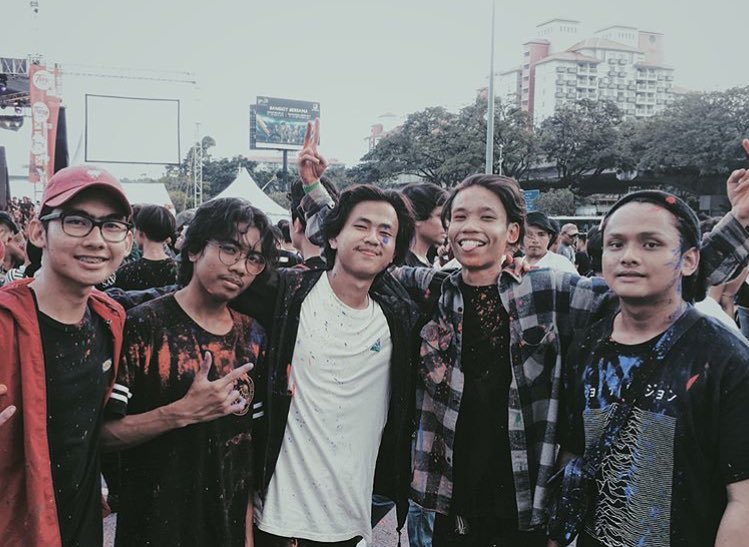 DanialNg's tweet photo. So theres no rtw this year. Kita tb balik. #rtw14
#rtw15
#rtw16
#rtw17
@RockTheWorldMY https://t.co/Dv4aPpiHv9