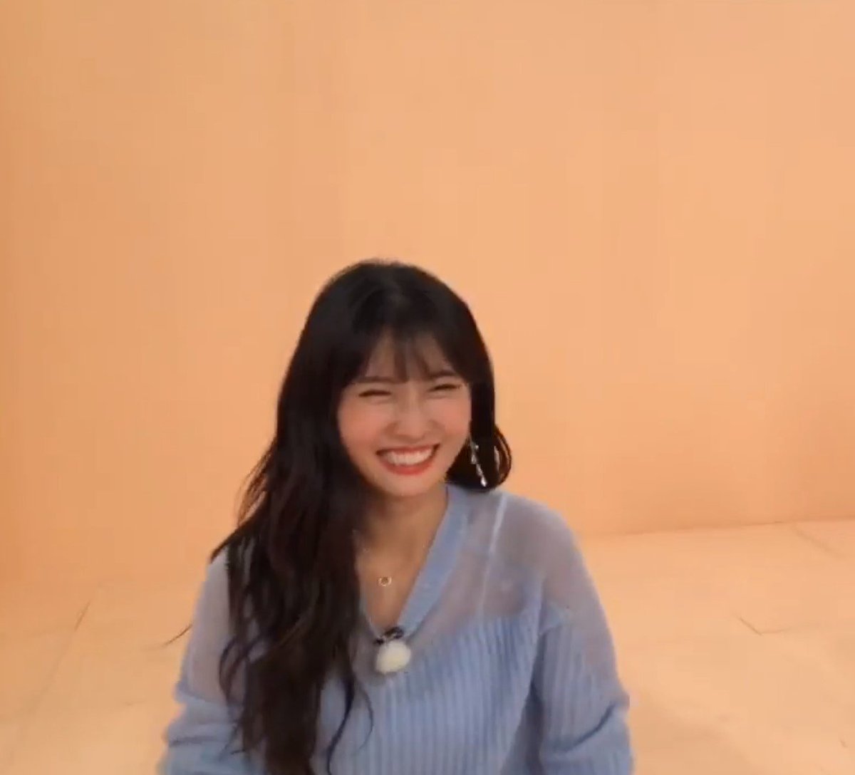 cutiesmomo's tweet photo. Momo's smile is my favorite💛 https://t.co/k1QjGD9sy3