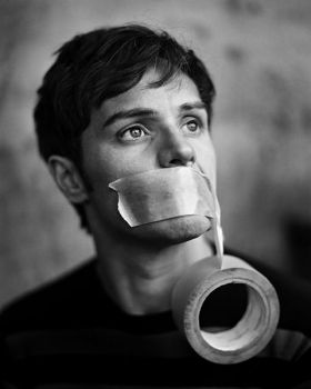 gscarafile's tweet photo. #Comunicazione e #silenzio: Il filosofo parla, ma è una sua debolezza, e una debolezza inspiegabile: egli dovrebbe tacere, coincidere in silenzio e raggiungere nell’Essere una filosofia che vi è già fatta #Merleau-Ponty ph. #StephanVanfleteren
LEGGI ⬇️
https://t.co/IYfyleKcfK https://t.co/EUn0czRmBl