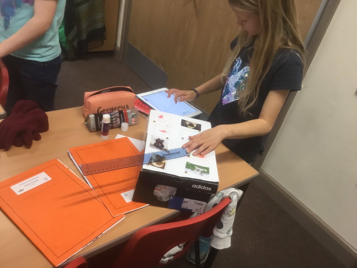 RedmaidsJuniors's tweet photo. Very proud of our Year 4s, who’ve applied their new knowledge of electrical circuits to create quiz games. We’ve wire-stripped, spliced, troubleshooted and succeeded! #strivetobe #engineers #GirlsInSTEM https://t.co/8sNxCiY3zF