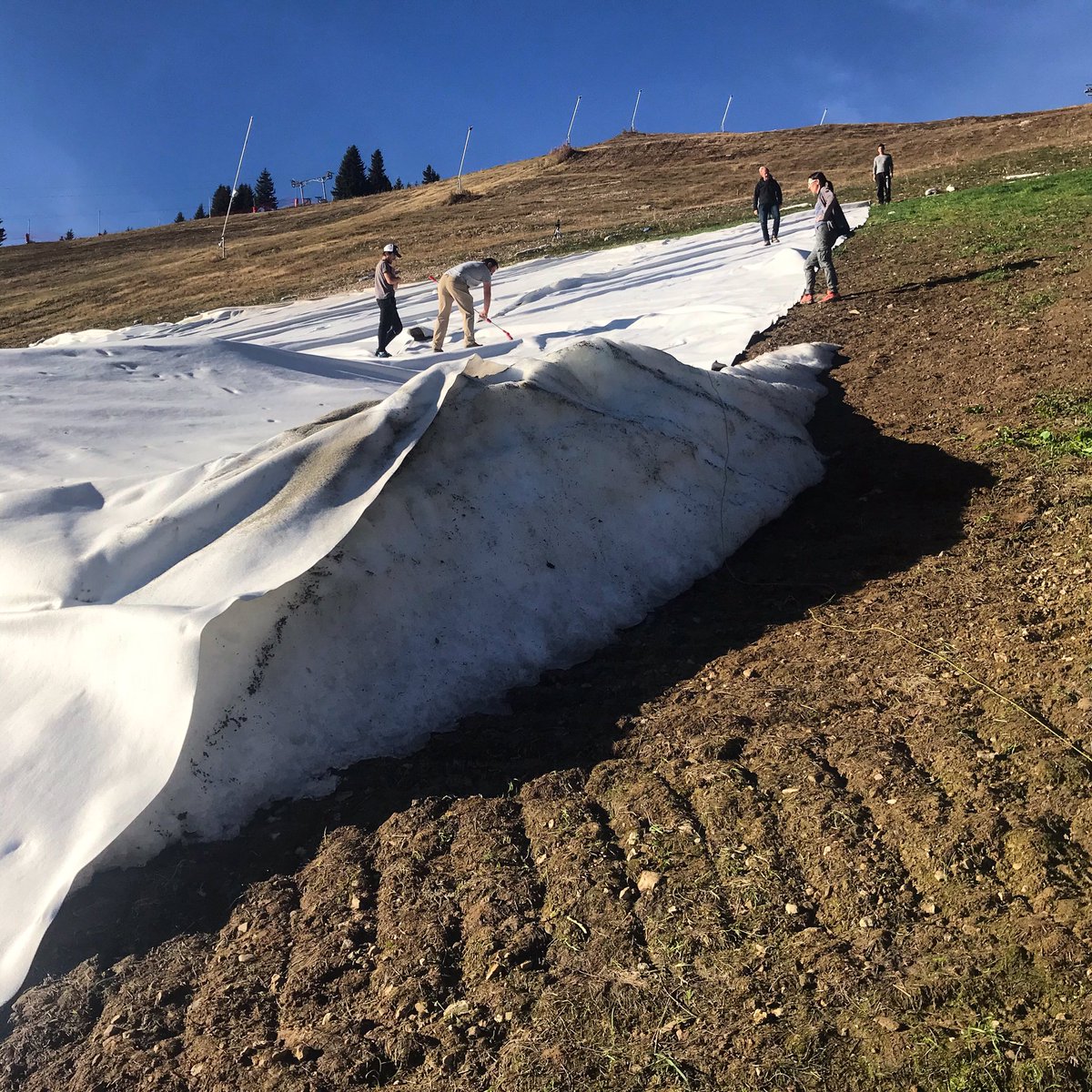 150dow's tweet photo. #premierneige #courchevel #snowfarming https://t.co/wBinnPCr8h