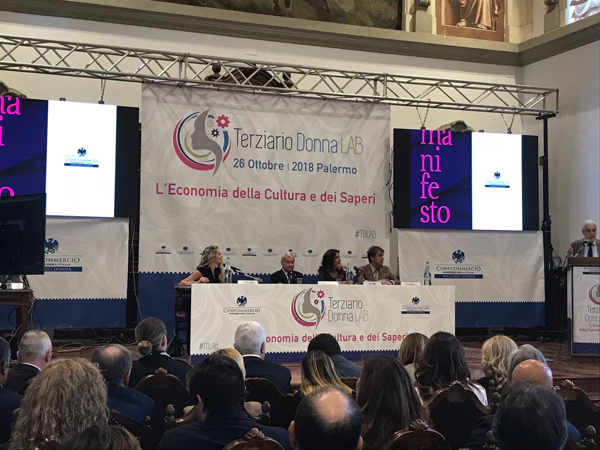 SergioDeLuca_'s tweet photo. Le imprese femminili sono protagoniste della Cultura e dei Saperi #TDLab2018 https://t.co/ZEeWUDiWww