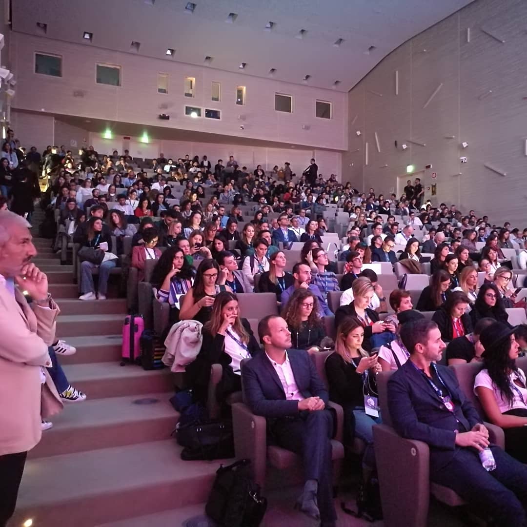 mariachiarafra's tweet photo. On #smdayit stage in Milan interviewed on the importance of networking and influence of social media thanks to @UnicTalks &amp; #VisAVisFans https://t.co/qLwP8MJgmE