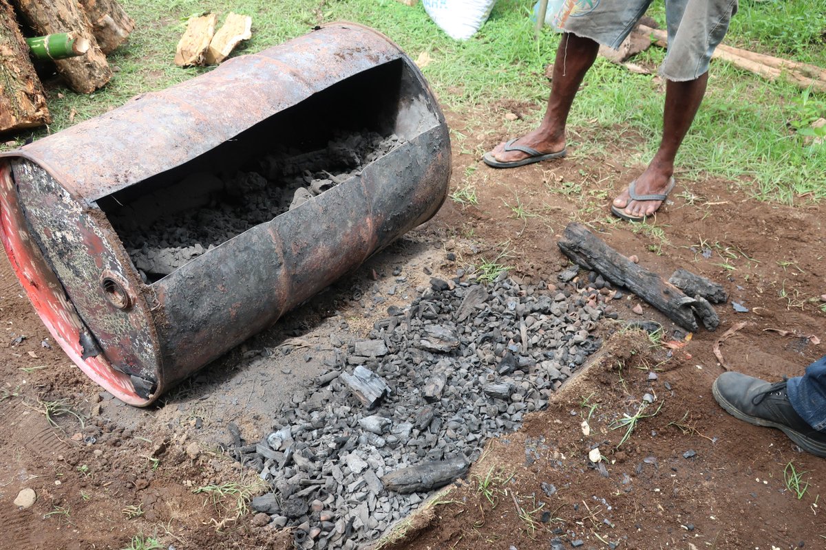 Shahla_HBai's tweet image. We had a successful biochar and compost workshop in PNG
