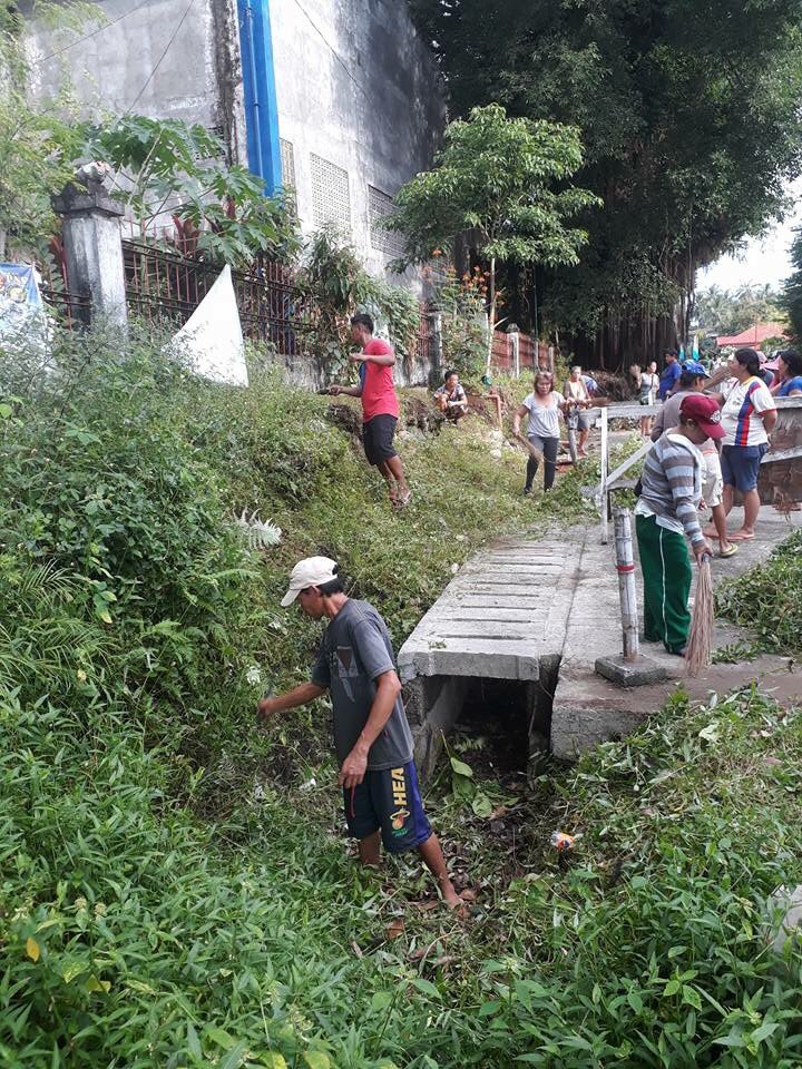 mabalelaw100's tweet photo. Cleaning up Camiguin. Jobs for the poor folks. Thanks DOLE #Biyaya ng Pagbabago. https://t.co/6OiUn1slpp