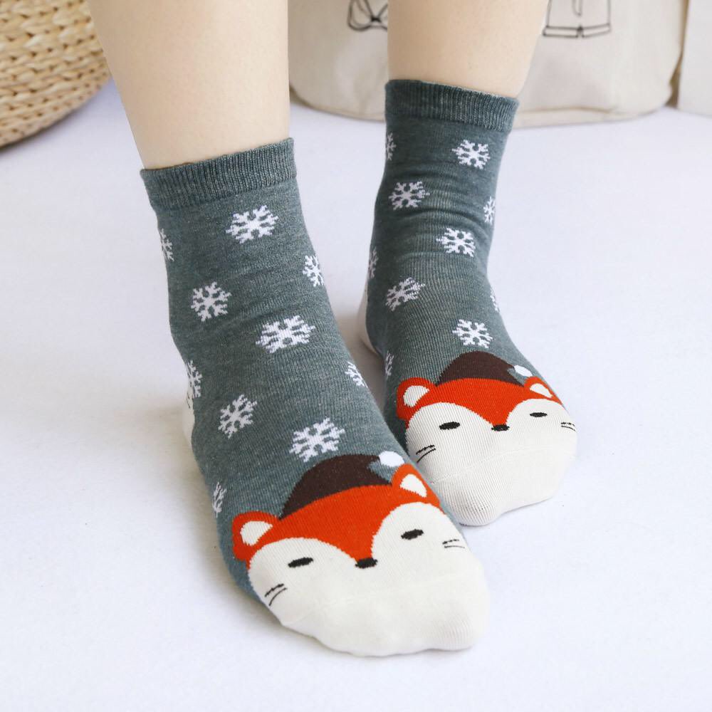 sockingly's tweet photo. So pumped about our 1st order from Rebecca of Westwood, CA—always up to no good we assume. She got the heart sock bundle and a pair of foxy sox, and will get a BIG surprise along with it 😉. Thanks for allowing us to sock it to you! #nowopen #coolsocks #keepyoursockson #sockingly https://t.co/Mj5cOZayIh