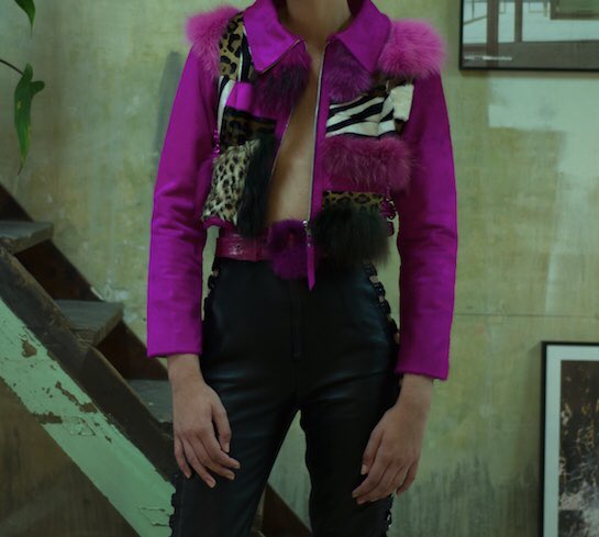 ArreglosPiel's tweet photo. Gracias a la colaboración que hemos establecido con el #diseñador @dominnico , podemos hacer la prenda d su colección #SS19 para tí, a medida y con todas las garantías✂️ Infórmate👉 https://t.co/iX4237en1t ✂️ you also can be a #superstar with a #dominico #jacket ✨ just call us https://t.co/N8QRqrK59H