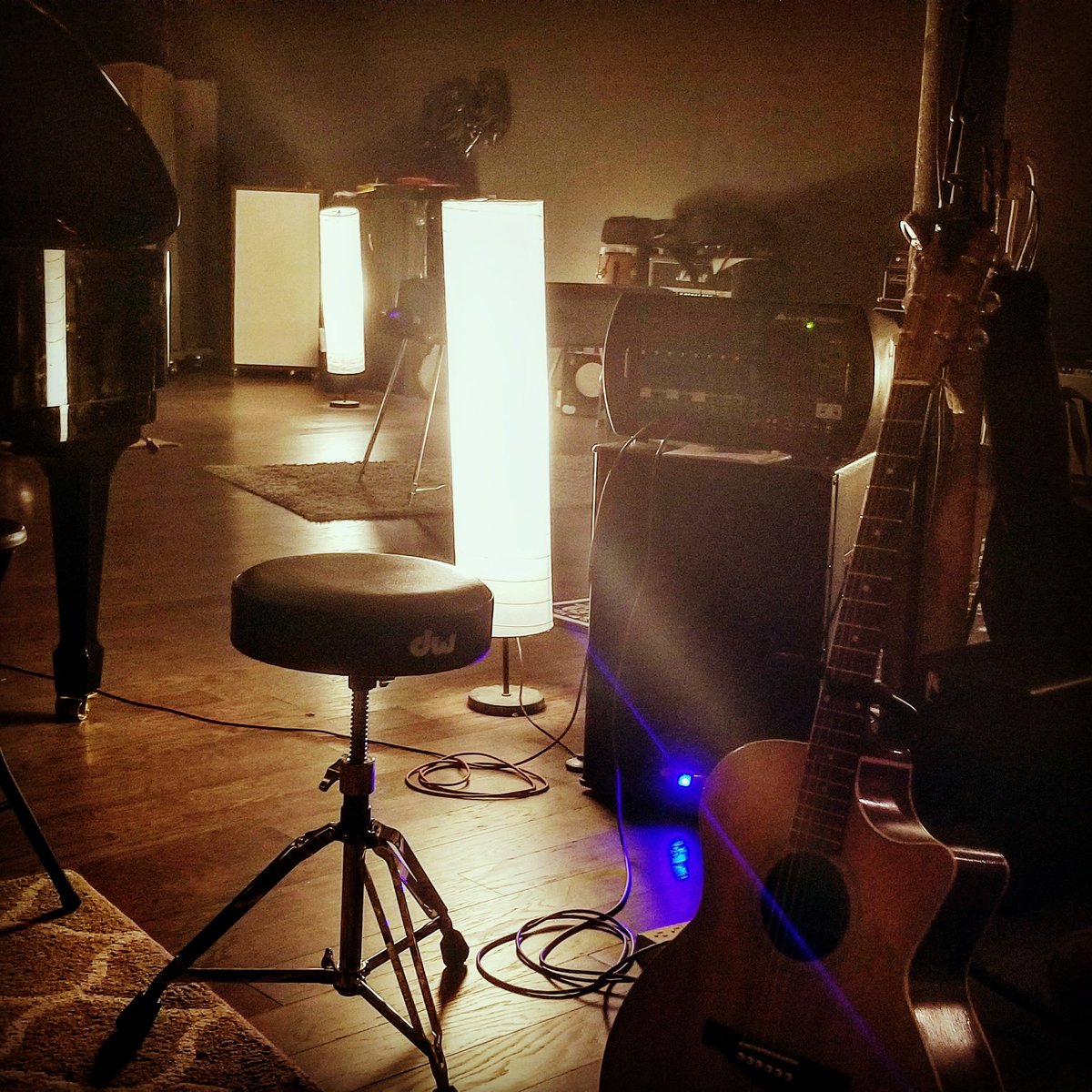 BrandtReppond's tweet photo. Just a taste of tonight's setting for our Songwriters Gathering #scotchandsongs #thirdandjames #songwriting https://t.co/wRJna8MHqP