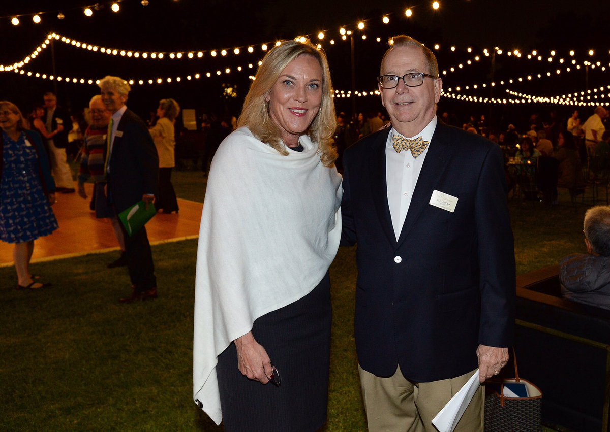 kathrynbarger's tweet photo. The #MoonlightForestLA at the @LAArboretum is absolutely stunning! The special exhibit will be open from Oct. 26 to Jan. 6, Wednesday through Sunday from 5:30 to 10 p.m. 
For tickets and more information, visit https://t.co/IP8zHKBamo. https://t.co/XCSWnaZ8ZB