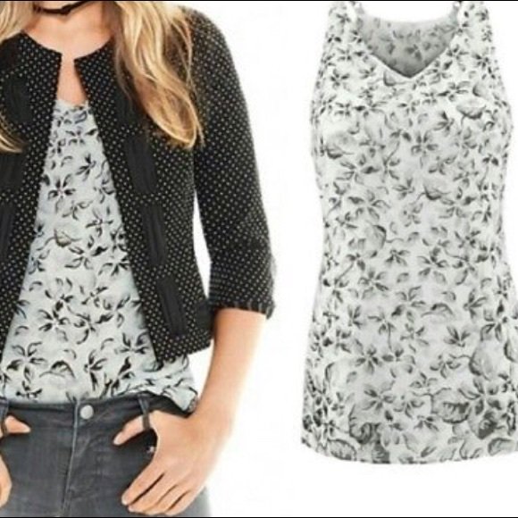 So good I had to share! Check out all the items I'm loving on @Poshmarkapp #poshmark #fashion #style<a href="/tag/fashion"class="tags"><span>#fashion</span></a><a href="/tag/shopmycloset"class="tags"><span>#shopmycloset</span></a><a href="/tag/style"class="tags"><span>#style</span></a><a href="/tag/vintage"class="tags"><span>#vintage</span></a><a href="/tag/poshmark"class="tags"><span>#poshmark</span></a>