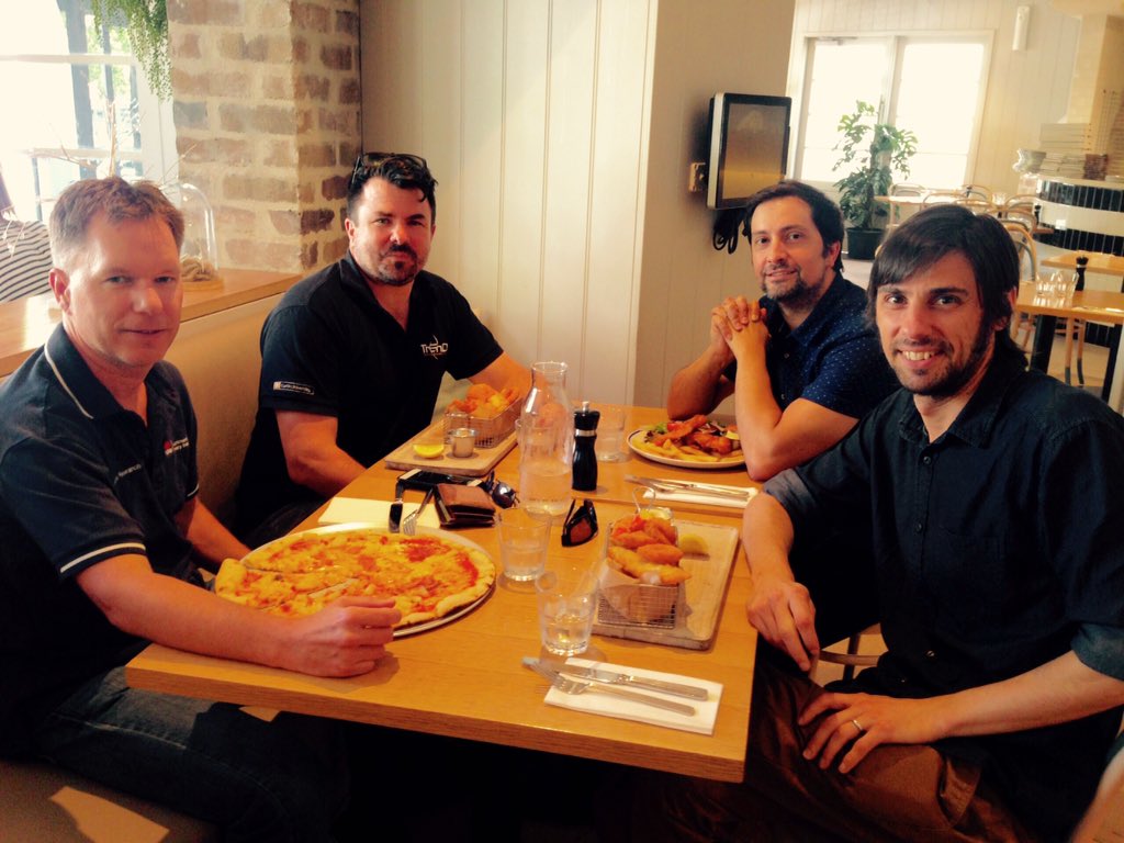 Dine and dash with @daveharasti, Michael Bunce @Curtin_TrEnD, and @StatMichael. A great morning spent discussing the highlights and lowlights of #eDNA #fisheries research in Australia and beyond with the folks @nswdpi in Port Stephens. @AustmusResearch