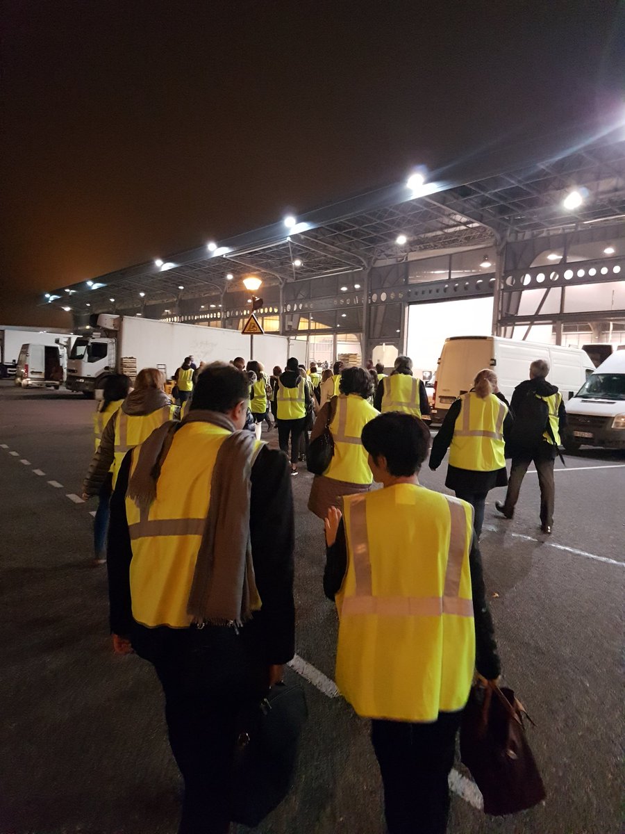 JalbertOlivier's tweet photo. #avecpoleemploi. Le Marché d'intérêt National de Toulouse @MinToulouse et Pôle emploi Haute Garonne accompagnent ce debut de matinée femmes des quartiers politique de la ville a la découverte des métiers du transport et de la logistique. #VersUnMetier https://t.co/Kbcx2Fd9bH