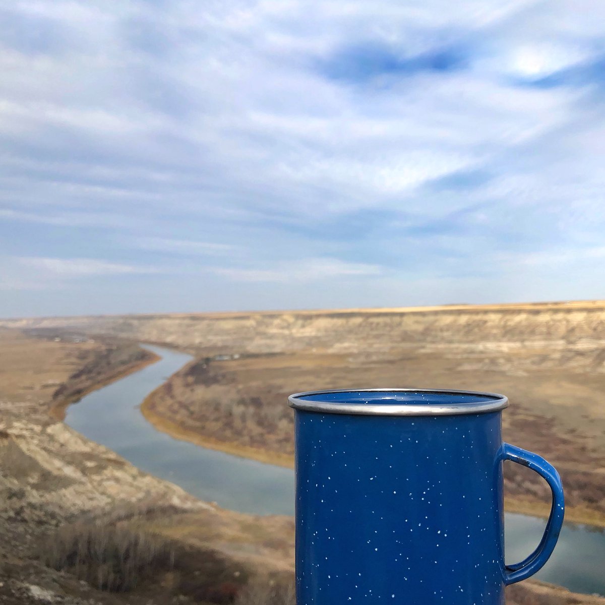 DanielaRoesch's tweet photo. Enjoying the simple things... #brewwithaview #badlands #drumheller #canada https://t.co/Y4WPzoubUc