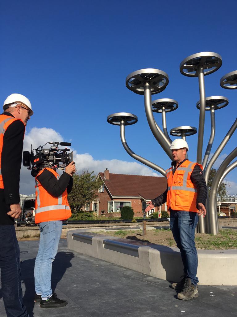 MikevdGeest's tweet photo. Op 1 november leveren wij het project N211c op. De eerste CO2-negatieve weg van Nederland! Kijk morgen op @EenVandaag vanaf 18:15u op @NPO1 om te zien welke innovaties er zijn toegepast. @BAMInfra_nl @zuid_holland #mooieteamprestatie https://t.co/M0Ygokvr9b