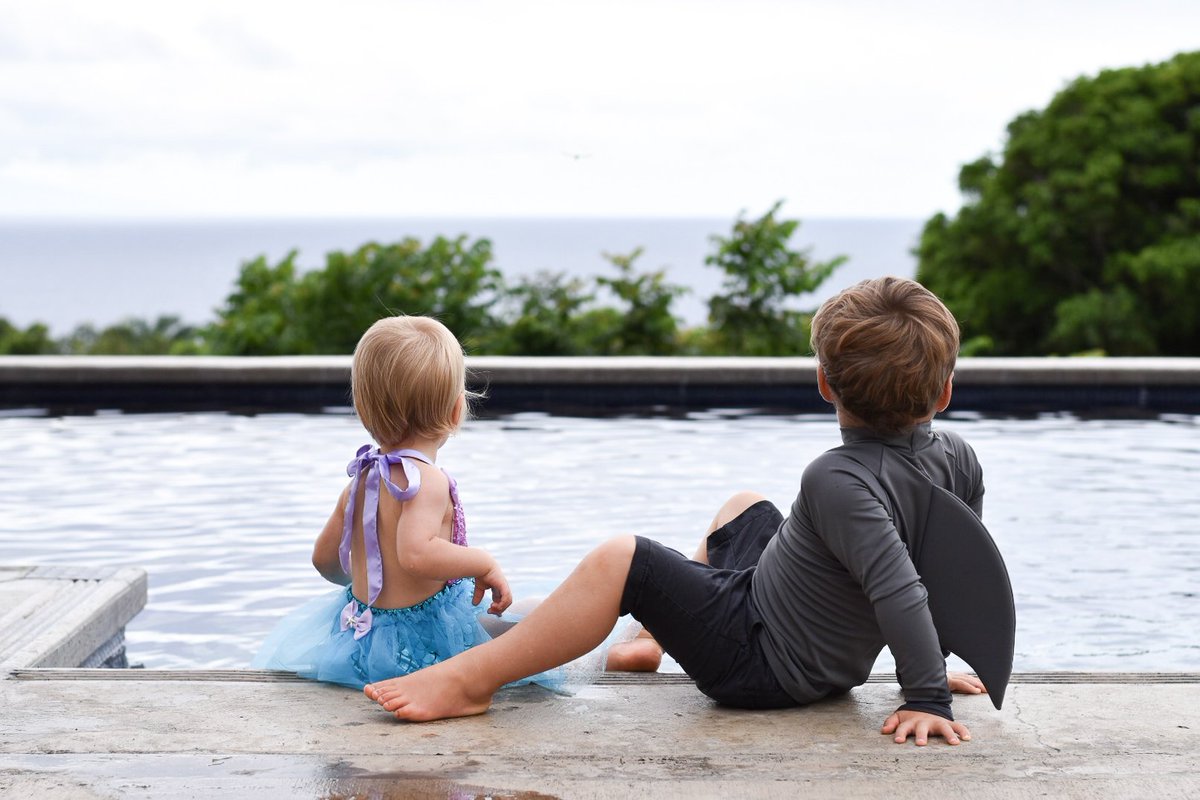 heidimstephens's tweet photo. Happy Halloween weekend! Head to #bainbridgeboheme for the sweetest "Under The Sea" duo there ever was! :) #HappyHalloween #shark #mermaid #HalloweenCostumes https://t.co/B6CSRsCfF0 #poolside #siblings #siblinglove https://t.co/5lcRRsChz8
