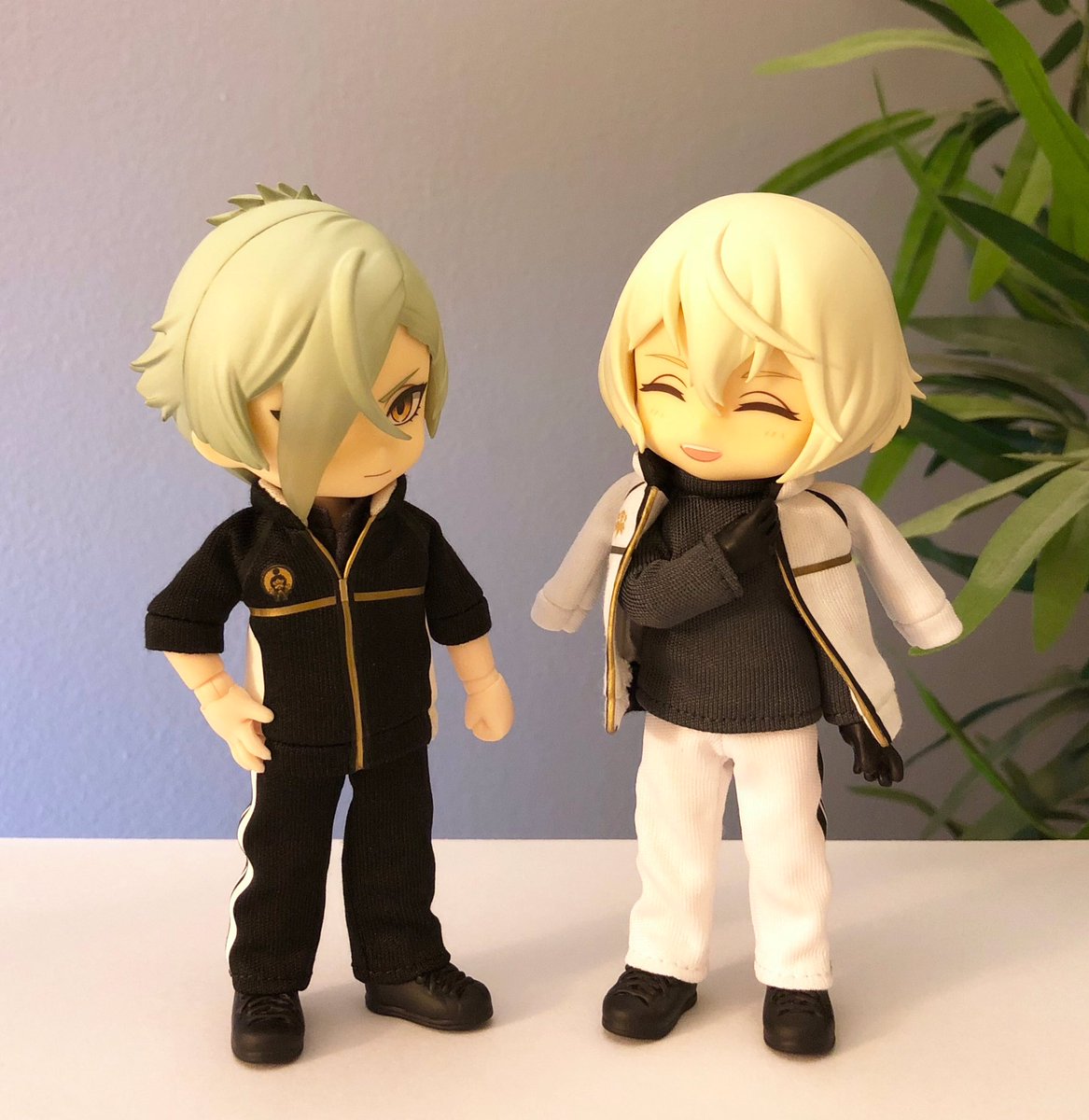 のらにゃん בטוויטר 弟の内番ジャージできました サイズがぴったりフィットだから前回より難しかったです 兄弟並べるとやっぱりかわいいですね やあ みなさん こっちは弟の えーと 膝丸だ 兄者ー いや 泣いてはない 泣いてはないぞ