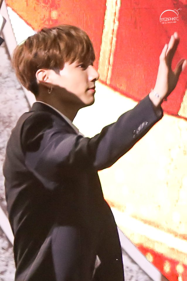 181024 대중문화예술상
#방탄소년단 #BTS #정국 #JUNGKOOK <a href="/BTS_twt/">방탄소년단</a> 

Our SUPERHEROES, congratulations! 💐