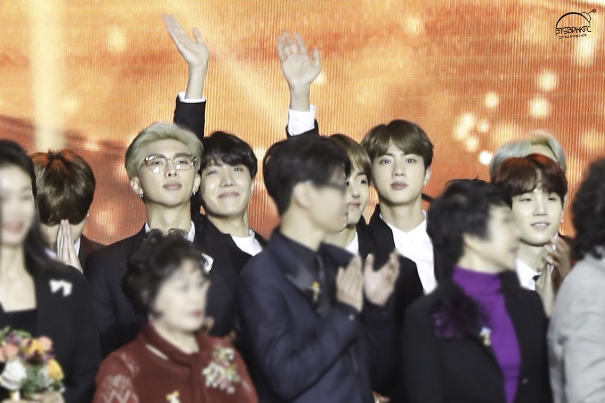 181024 대중문화예술상
#방탄소년단 #BTS #지민 #제이홉 #슈가 #진 #알엠 #뷔 #정국 #OT7 <a href="/BTS_twt/">방탄소년단</a> 

Always our SUPERHEROES 🦸‍♂️