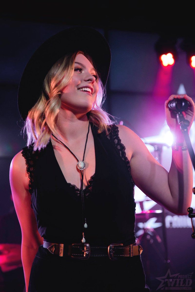oliviarosemusic's tweet image. VOTING FOR PROJECT WILD STARTS AT NOON FRIDAY OCTOBER 26!
projectwildcountry.com/vote/

If you would like to help me get the opportunity of further artist development I NEED to be in the TOP 3 so please vote and share as much as you can!! Forever grateful of your support and love💋