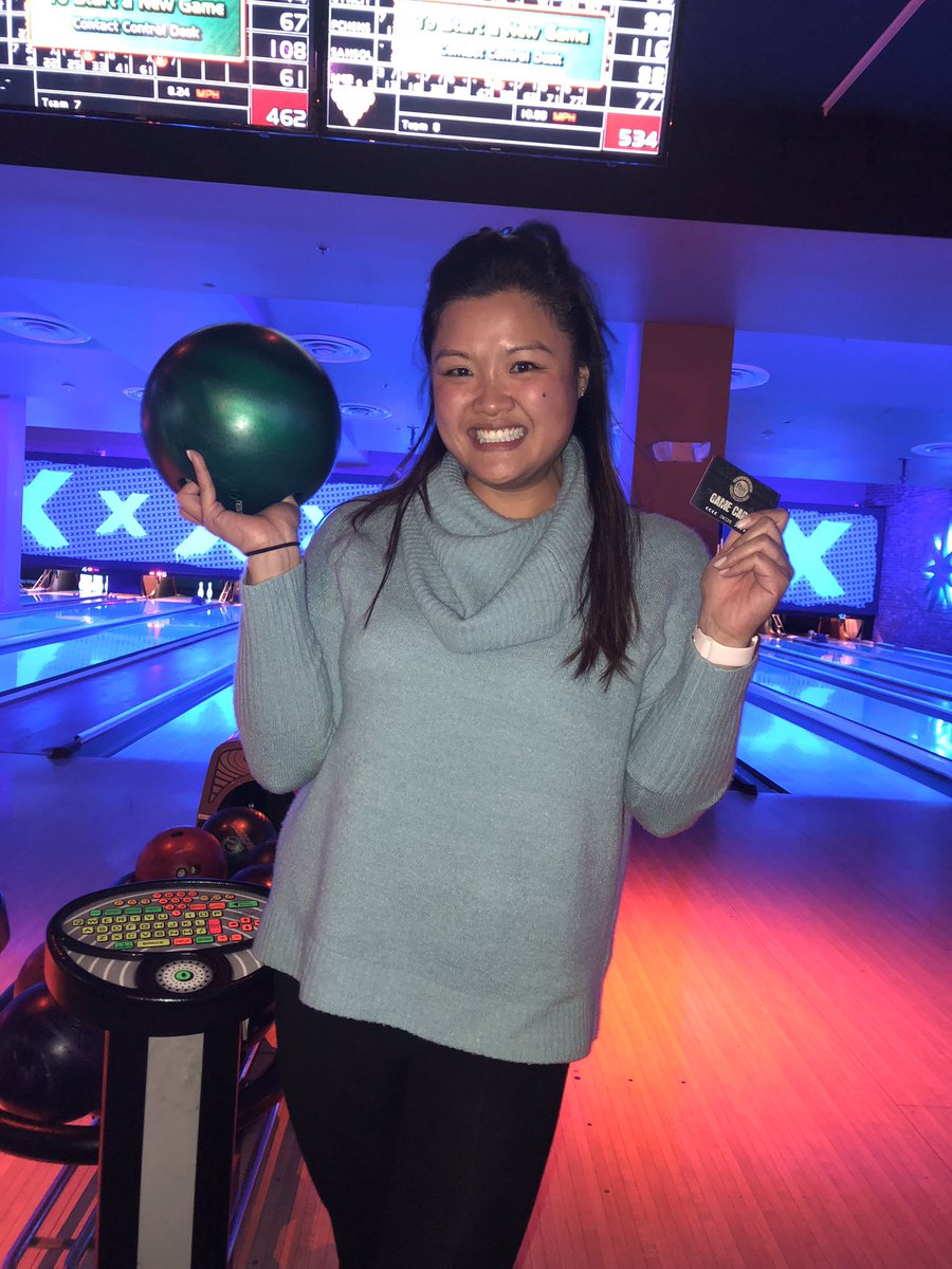 Homey_RN's tweet photo. An epic bowling battle π³ #learnhard #playhard #magneteers #magcon18 @NYPBrooklyn @ErnestoPMir @peggychen https://t.co/v0byruWNj3