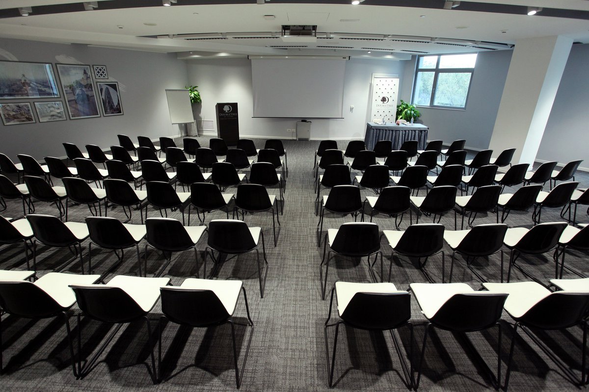 DoubleTreeYer's tweet image. Our Meeting Facilities - *8 #meetingroom *full service #catering *audio/visual available *complimentary wired and wireless internet *accommodating from 3 to 300 people 
For more information call +374 11 555 333 #Armenia #Yerevan
