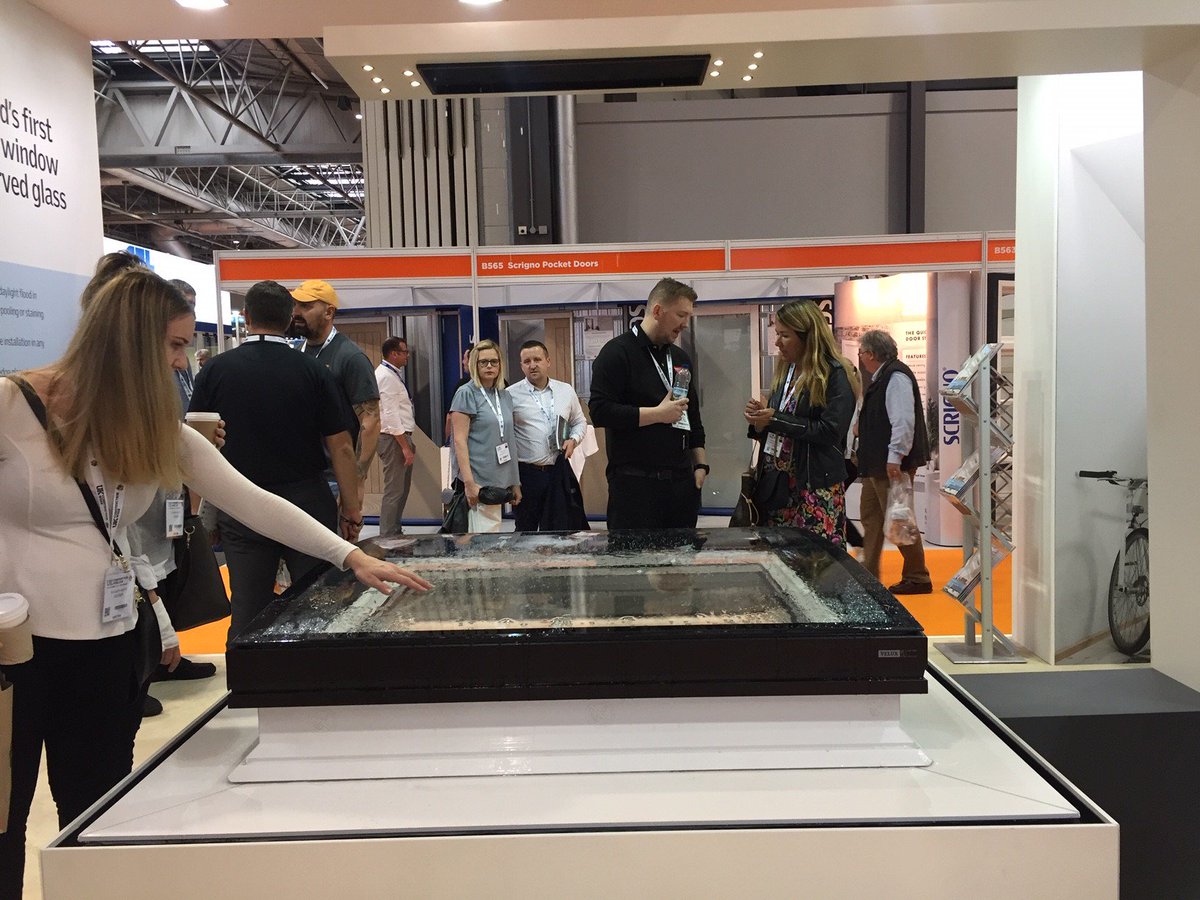 Burton_Roofing's tweet photo. Very clever Integra display at the VELUX stand at @UK_CW !
It has to be THE most attractive Flat Roof Window on the market & @VELUXGBI are currently giving up to £75 Rewards! Online/instore: https://t.co/mLjmL7C6Pi
#RemoteControlled #Programmable #RainSensor #HealthyHappyStrong https://t.co/WH0z8eSov0
