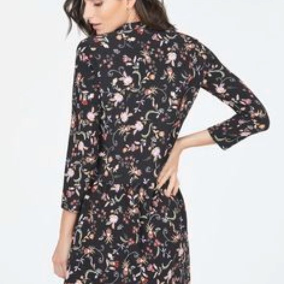 debbielepinay's tweet photo. So good I had to share! Check out all the items I'm loving on @Poshmarkapp from @stylecurator_ #poshmark #fashion #style #shopmycloset #verabradley #justfab #rebeccaminkoff: https://t.co/nGLRns9EB6 https://t.co/cA9z5EPt47