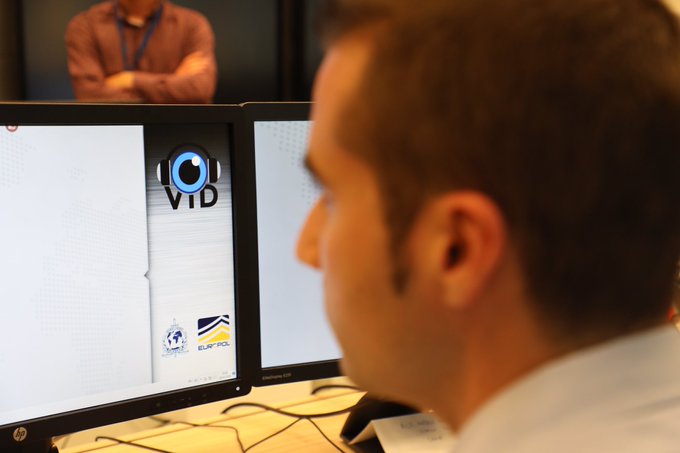 Bild auf Twitter anzeigen