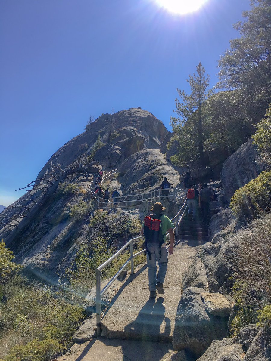 RedcatASP's tweet photo. Great hike up Moro Rock #HikingClub https://t.co/UIf8qtgI4Q