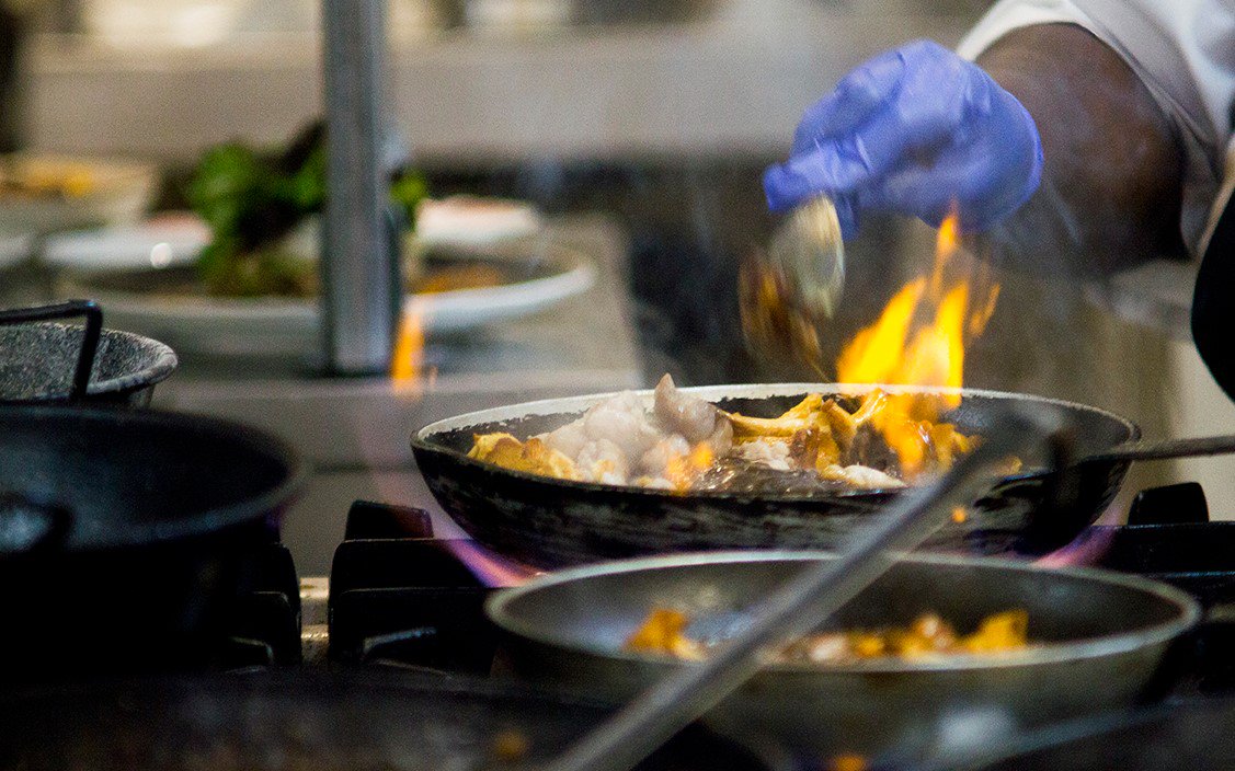 Nuestra recomendación de la semana en Casa Pablo ; nuestros guisos y platos de otoño, de temporada, ideas de la nueva #CocinaTradidionaldel chef #SergioGuzman ¡Comparte!
#SomosAranjuezDesde1941 casapablo.net