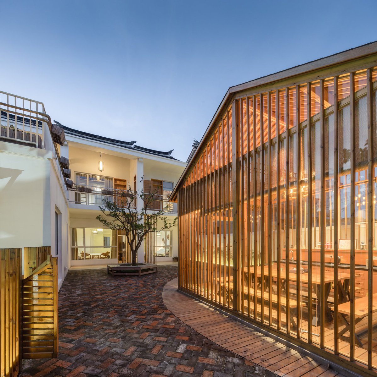 Dusit Hotels & Resorts tweet media