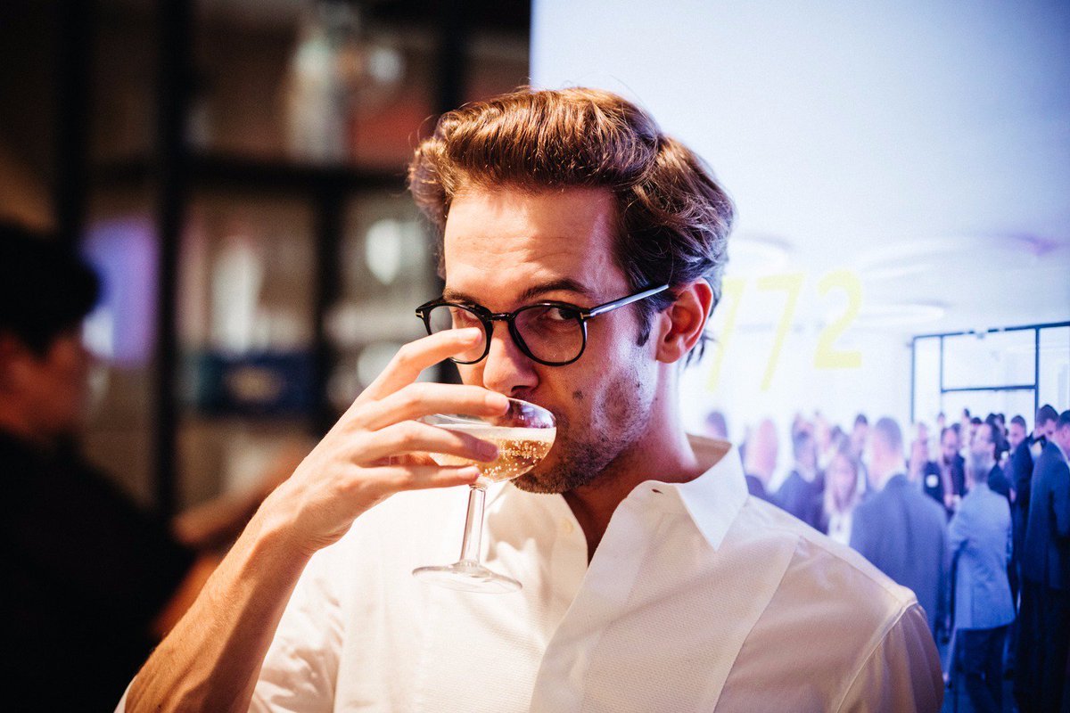 thefactoryworks's tweet photo. Maarten, our Happines Officer - yes, that's his actual job title - wishes you all a very merry Friyay! Have a good weekend! #friyay #thefactoryworks #startup #startups https://t.co/O57e4HvhBd